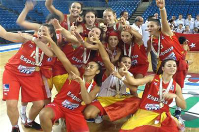 Cierre triunfal a otro verano exitoso: Las chicas ganan el campeonato de Europa U20 y las U17 conquistan la medalla de plata en el Mundial