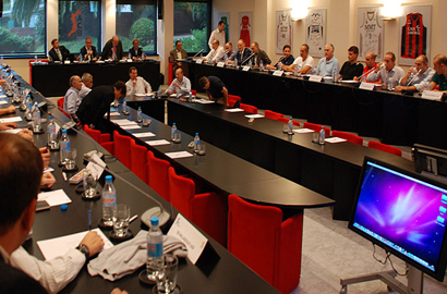 Reunión arbitral con entrenadores y Directores Deportivos de los clubes