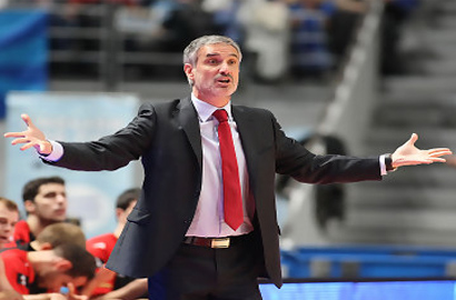 José Luis Abós,mejor entrenador Liga Endesa del mes de noviembre-Trofeo AEEB