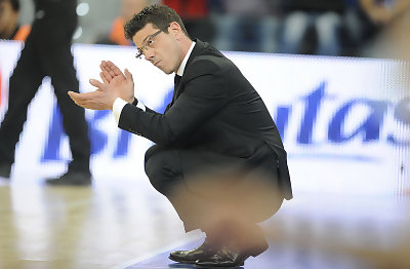 Fotis Katsikaris elegido como entrenador del año en la Eurocup