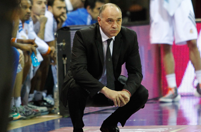 Pablo Laso primer ganador del premio Mejor Entrenador del Mes-Trofeo AEEB