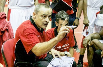 Ricard Casas campeón de Liga de Angola