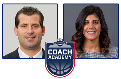 Dos entrenadores del Viaje USA AEEB en la academia USA Basketball’s Coach