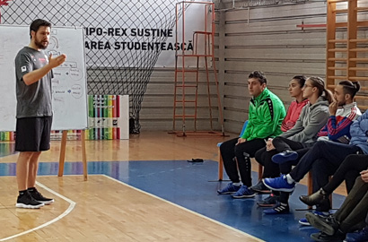 Manuel A. Rodríguez, formando entrenadores en Rumanía