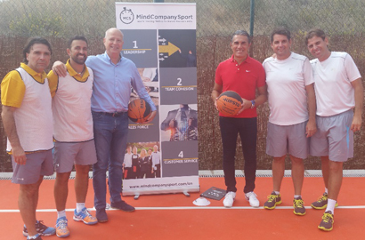 Los entrenadores del baloncesto se pueden transformar en Entrenadores para la empresa