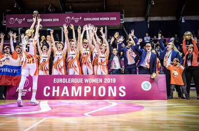 Miguel Méndez, campeón de la Euroliga Femenina