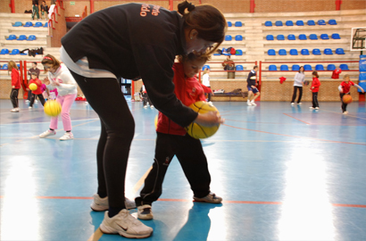 Mónica Messa y Carolina Mújica asesoras en La Academia del Baloncesto