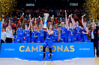 Perfumerías Avenida se alza con el título de Liga Femenina Endesa