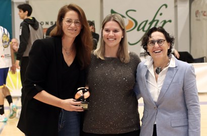 Anna Montañana ya tiene el premio a la Mejor Entrenadora del Año 2022/23