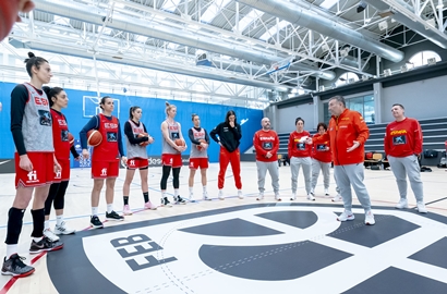 Visita de la AEEB a la Concentración de la Selección Absoluta Femenina